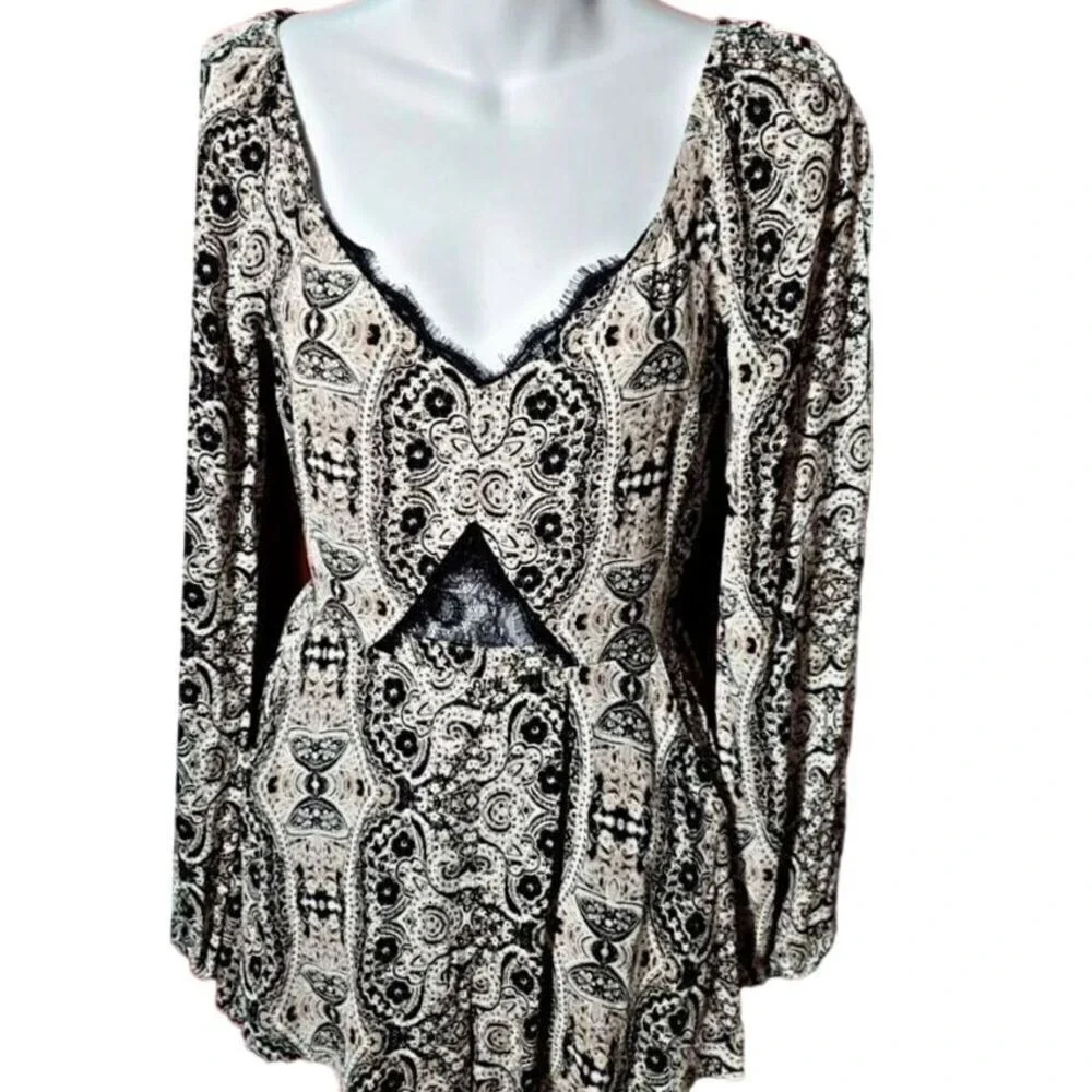 Kendall +‎ Kylie Bohemian Paisley Romper, Long Sleeve Size Small